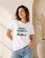 Maglietta Halloween Calabrese "NDUJA O SCHERZETTO" | T-Shirt Divertentissima e Originale, Idea Regalo A Tema Tradizione e Ironia