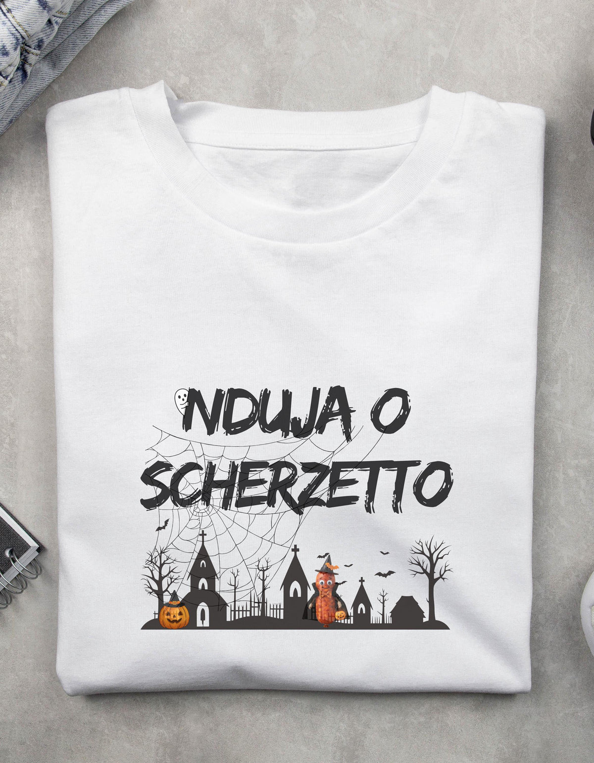 Maglietta Halloween Bambino "Nduja o Scherzetto" | T-shirt bambini divertente, Idea regalo Calabria, Maglia spettrale, Dolcetto o scherzetto